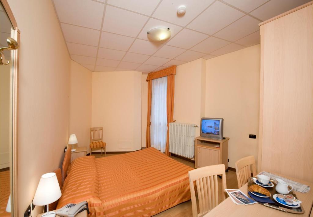 באוונו Hotel Residence Dei Fiori חדר תמונה