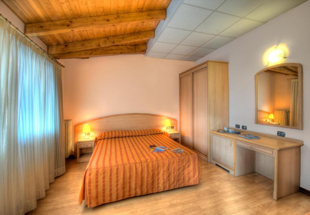 באוונו Hotel Residence Dei Fiori חדר תמונה