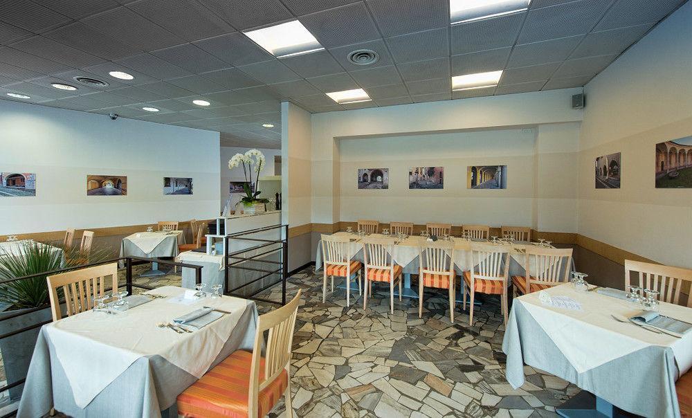 באוונו Hotel Residence Dei Fiori מראה חיצוני תמונה
