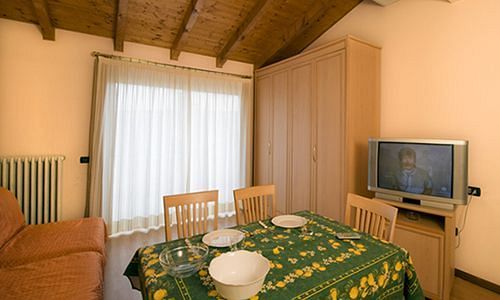 באוונו Hotel Residence Dei Fiori מראה חיצוני תמונה